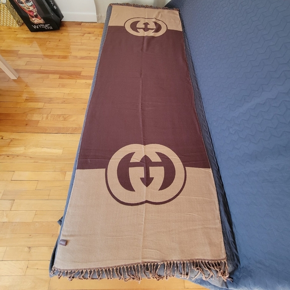 Gucci Wool Scarf (Beige and Brown) - Picture 7 of 9